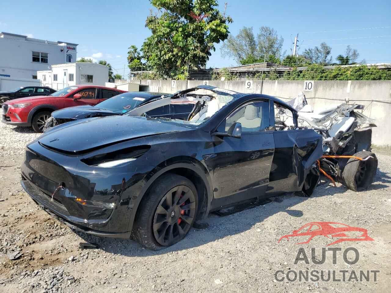 TESLA MODEL Y 2023 - 7SAYGDEE0PF883459