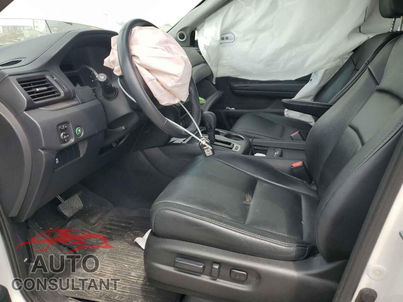 HONDA PILOT 2018 - 5FNYF6H75JB060588