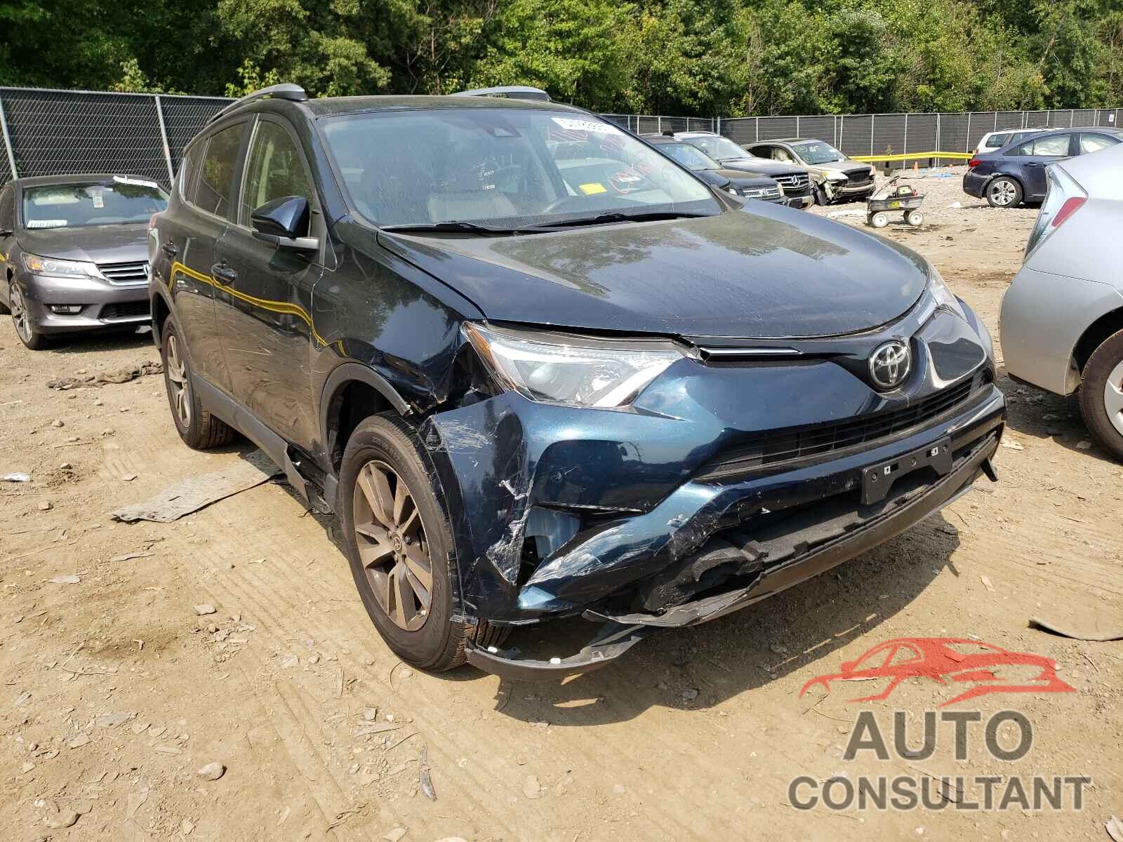 TOYOTA RAV4 2017 - JTMRFREVXHD213007