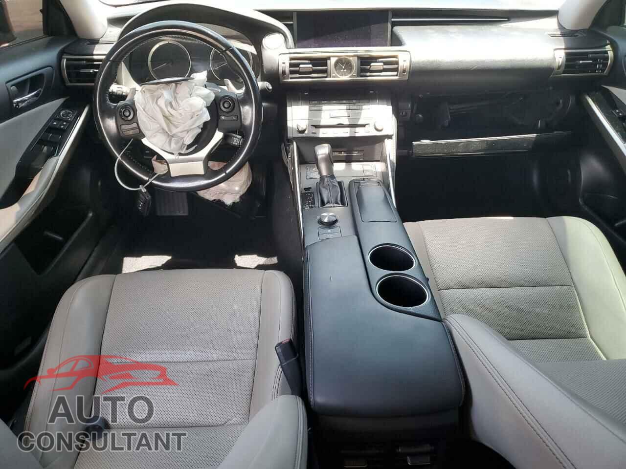 LEXUS IS 2016 - JTHBE1D20G5026301