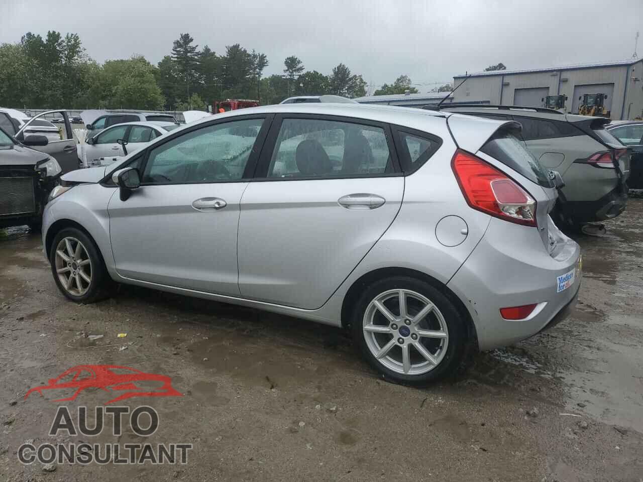 FORD FIESTA 2015 - 3FADP4EJ2FM200721