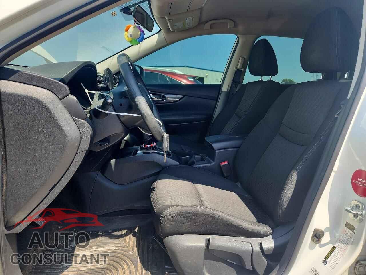 NISSAN ROGUE 2017 - KNMAT2MV2HP521804