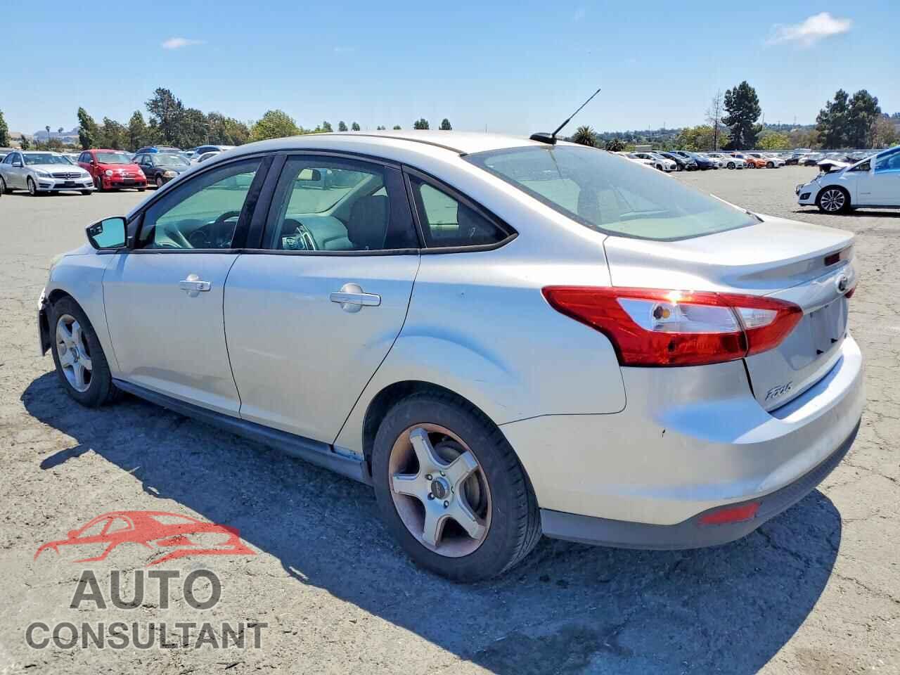 FORD FOCUS 2012 - 1FAHP3F2XCL108451