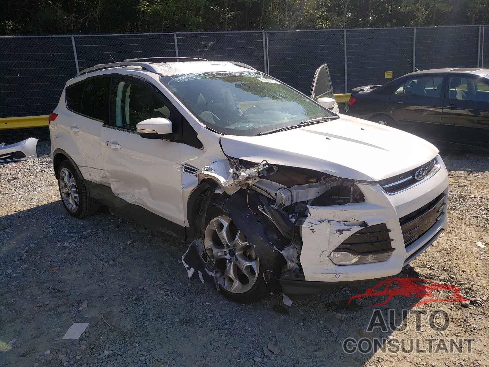 FORD ESCAPE 2016 - 1FMCU9J98GUA92136