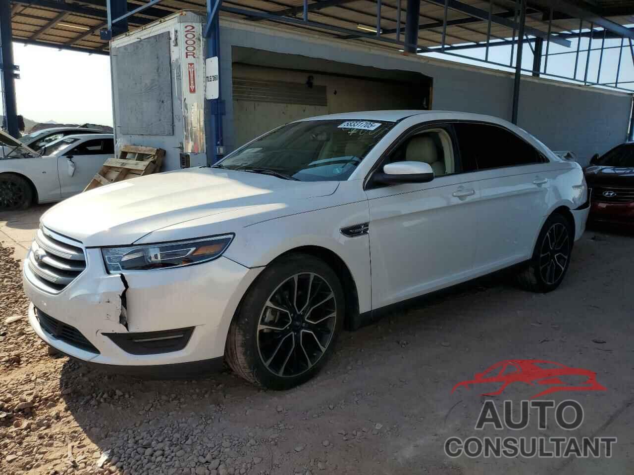 FORD TAURUS 2017 - 1FAHP2E82HG126054