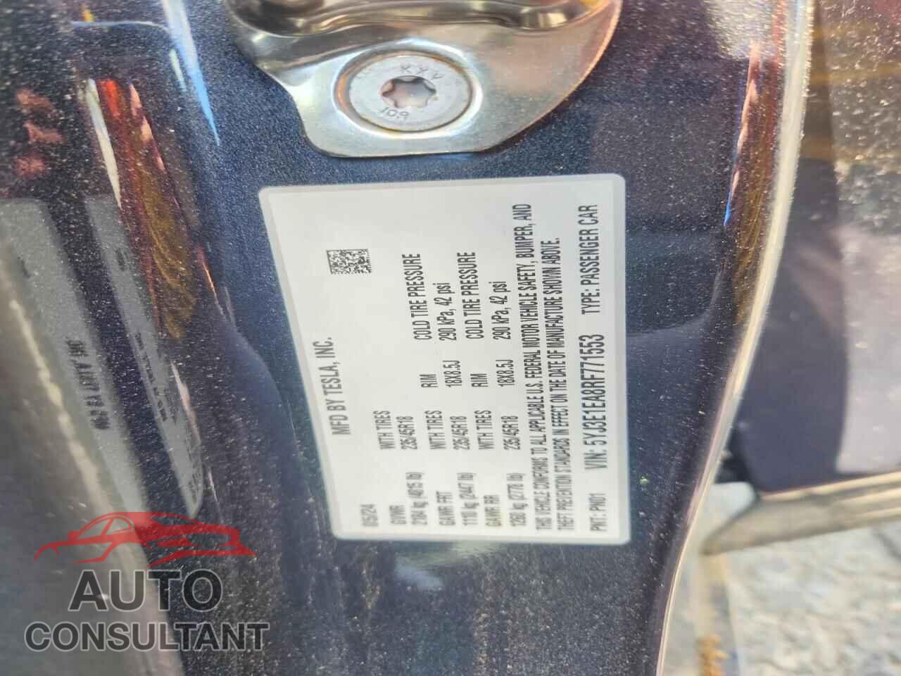 TESLA MODEL 3 2024 - 5YJ3E1EA8RF771553