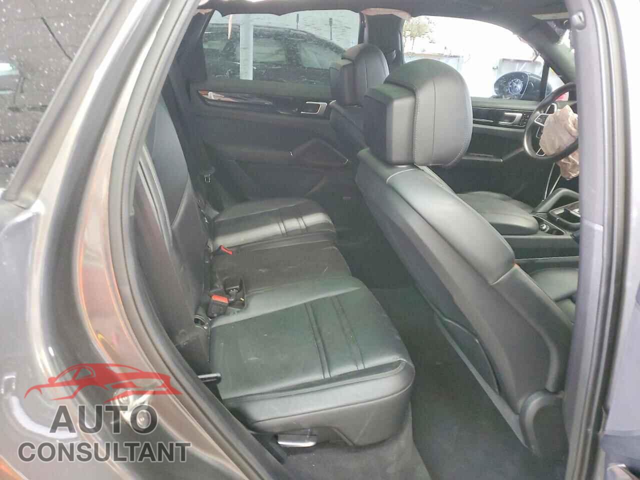 PORSCHE CAYENNE 2020 - WP1AA2AY2LDA08176