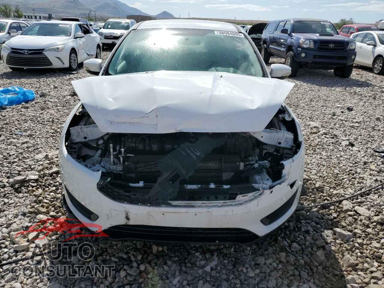 FORD FOCUS 2015 - 1FADP3F26FL348356
