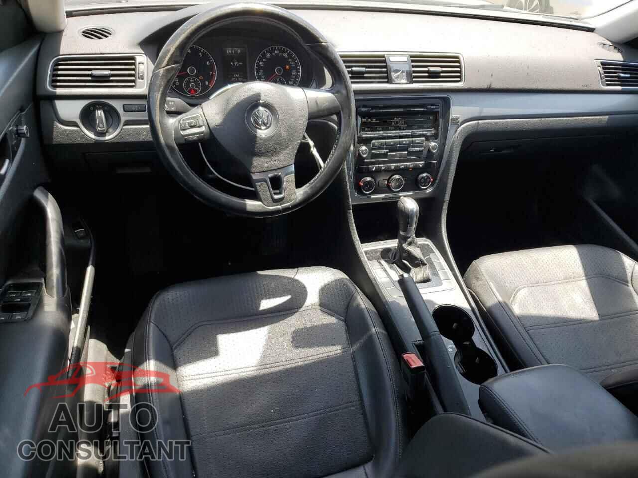 VOLKSWAGEN PASSAT 2014 - 1VWAT7A39EC089115
