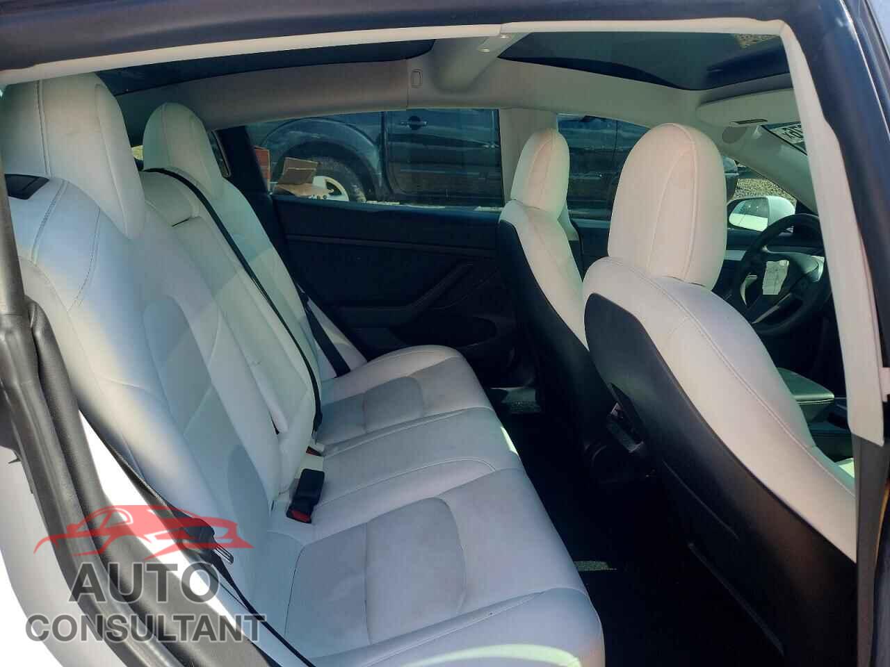 TESLA MODEL 3 2021 - 5YJ3E1EB0MF054971
