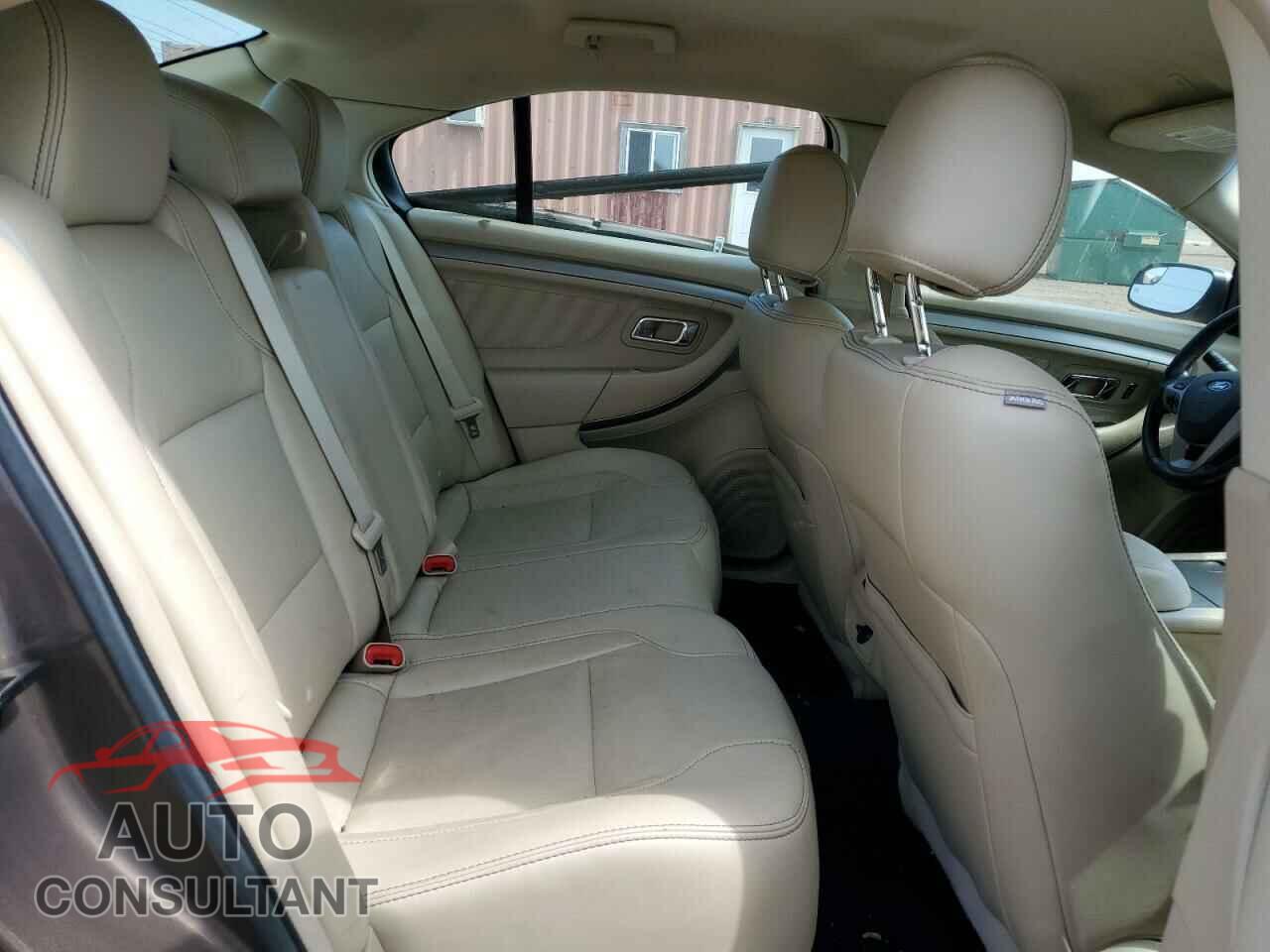 FORD TAURUS 2015 - 1FAHP2E82FG158662