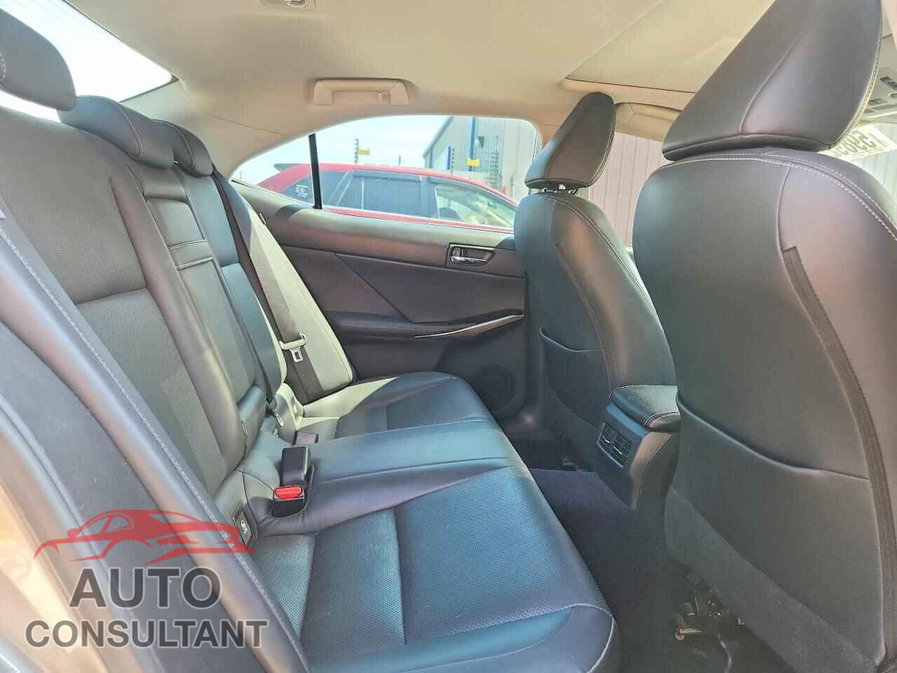 LEXUS IS 2014 - JTHBF1D24E5043340
