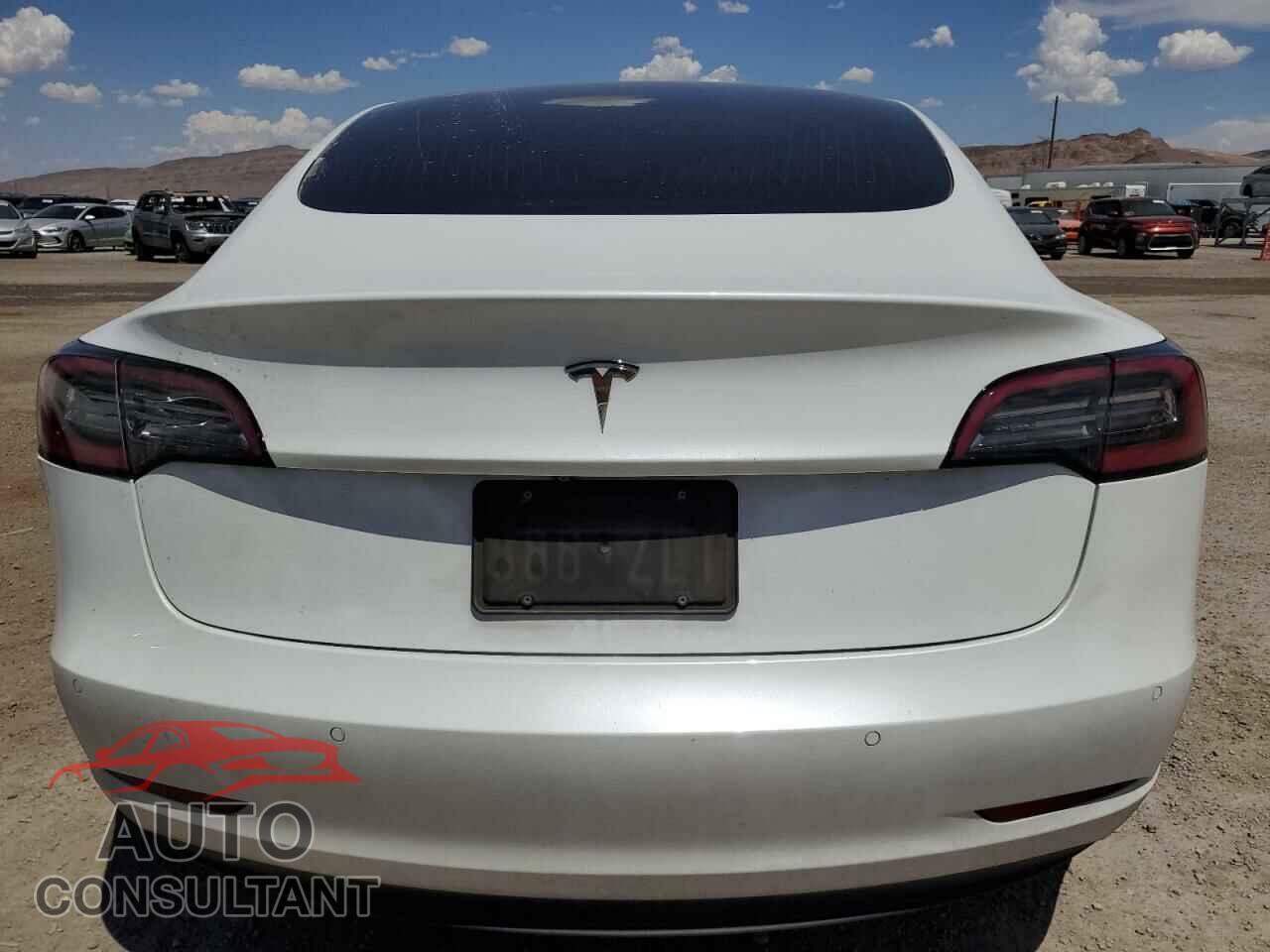 TESLA MODEL 3 2020 - 5YJ3E1EA4LF615243
