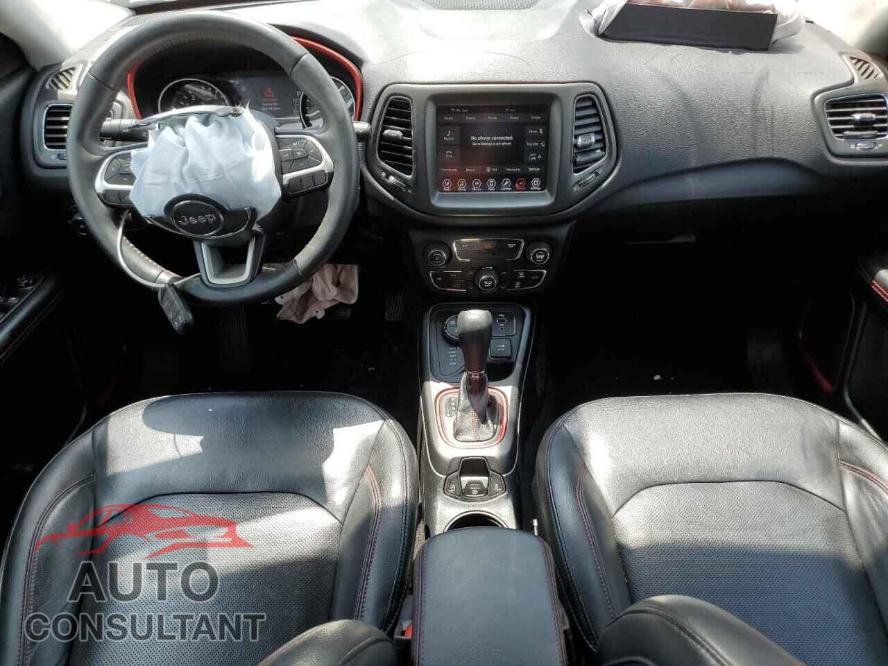 JEEP COMPASS 2018 - 3C4NJDDB6JT210581