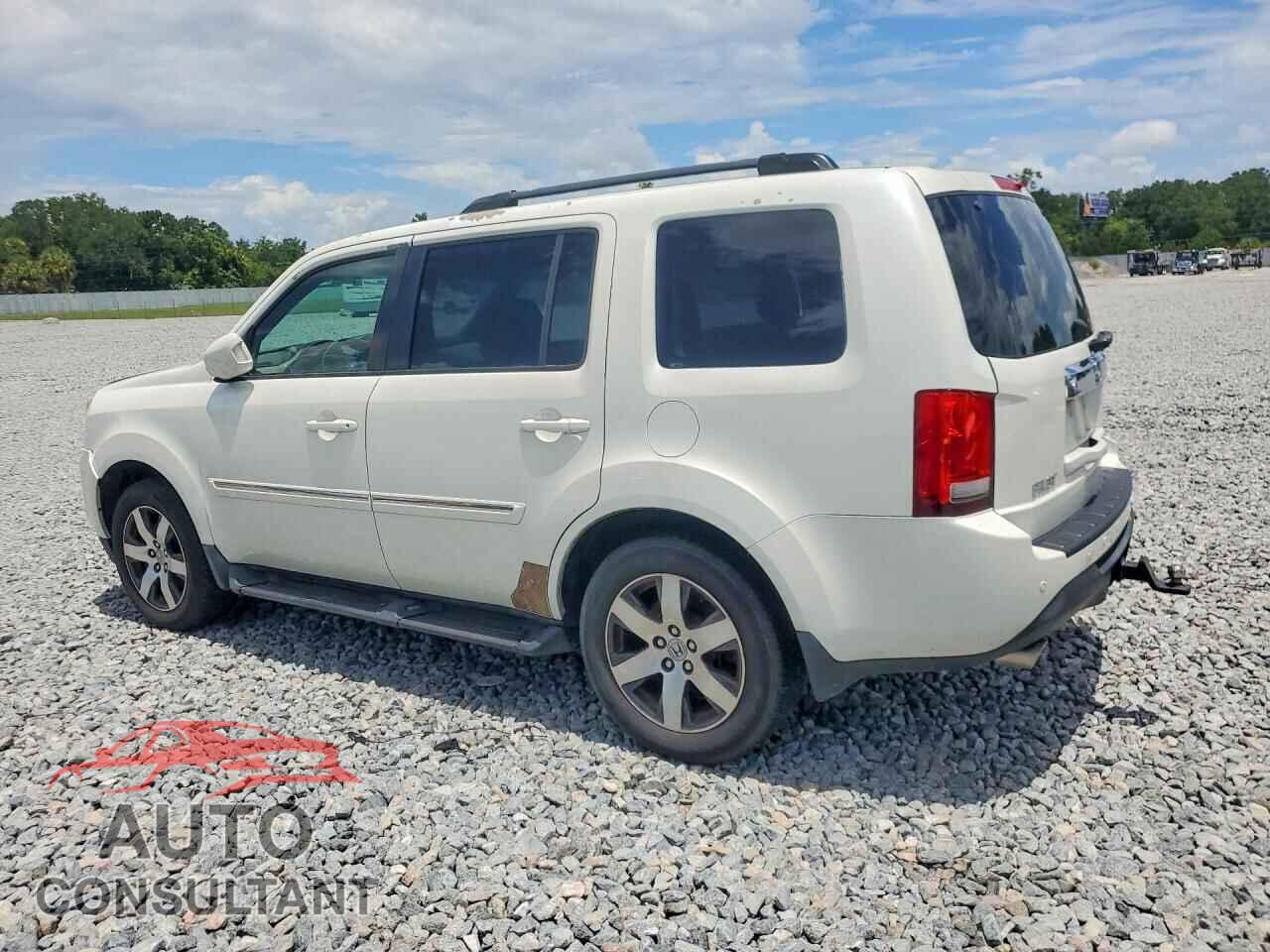 HONDA PILOT 2013 - 5FNYF3H91DB006354