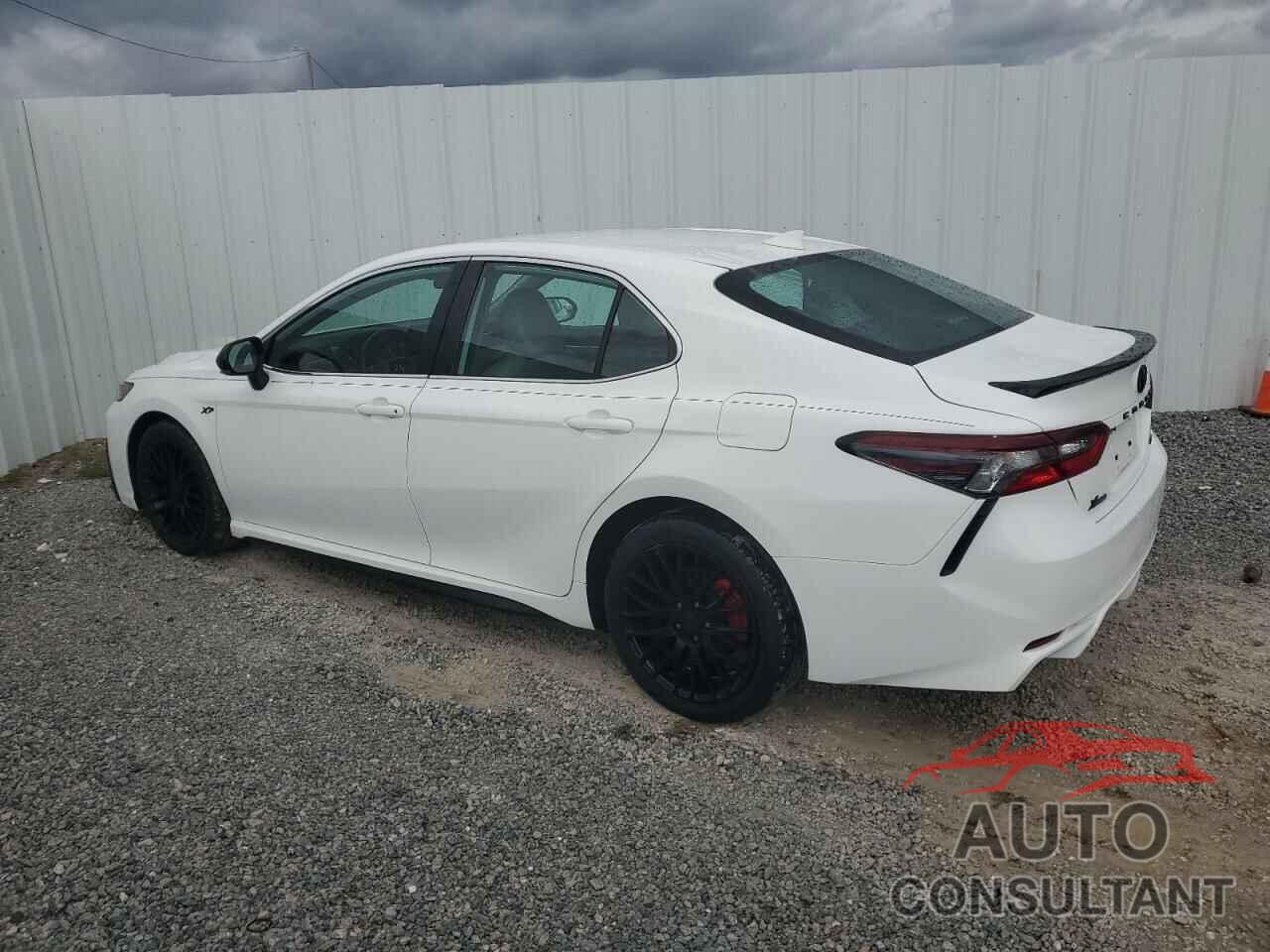 TOYOTA CAMRY 2022 - 4T1G11AK7NU048835