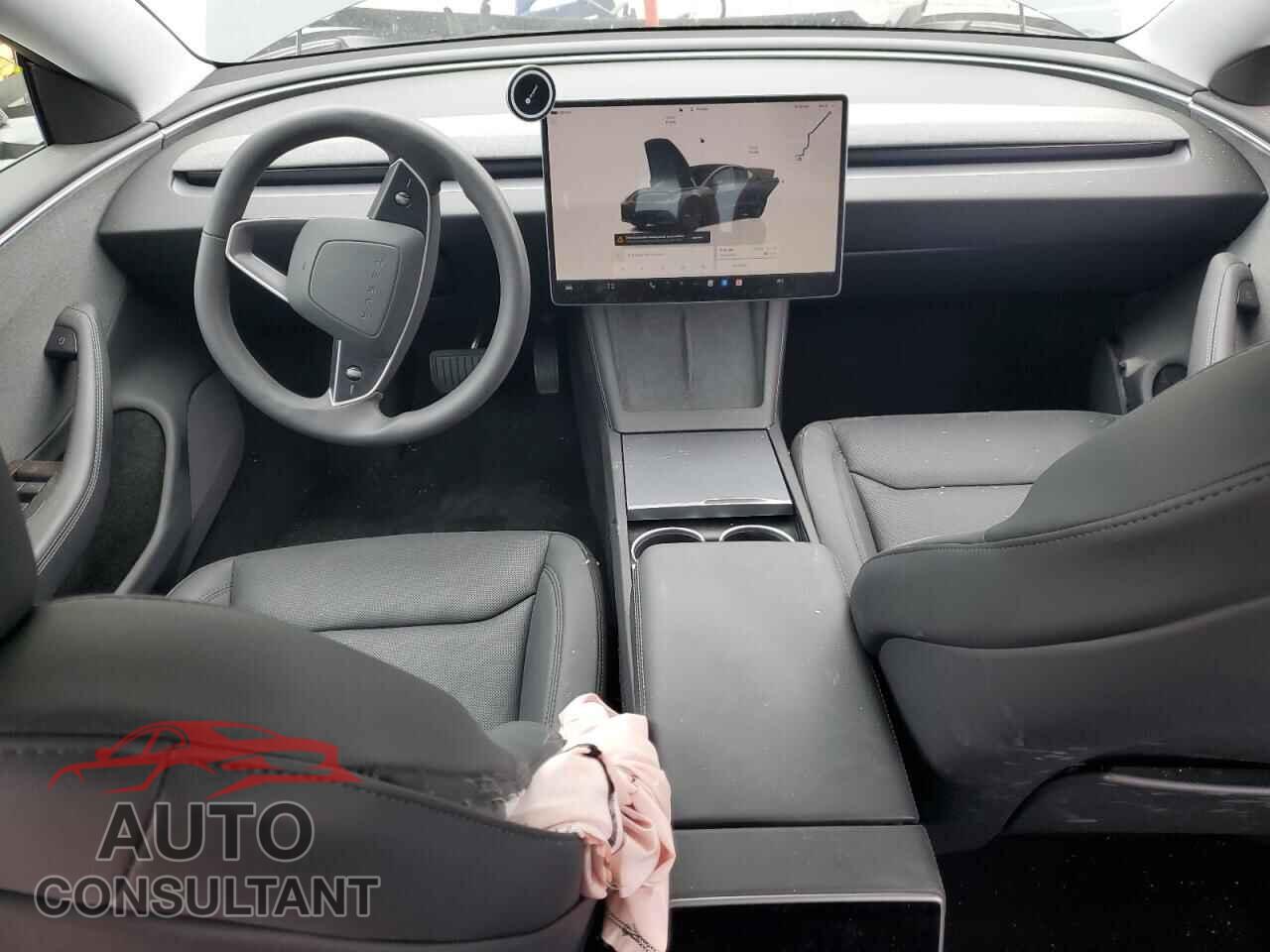 TESLA MODEL 3 2024 - 5YJ3E1EA2RF743280