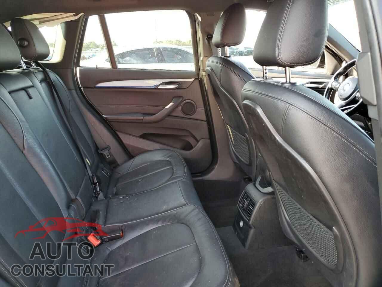 BMW X1 2016 - WBXHT3C36GP888548