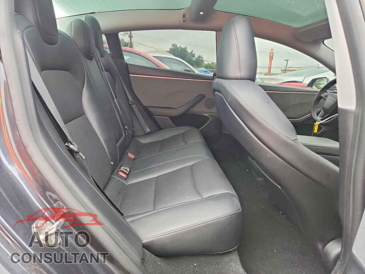 TESLA MODEL 3 2024 - 5YJ3E1EA1RF772415