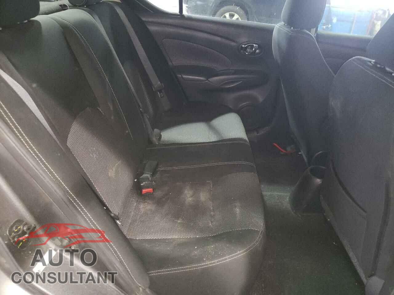 NISSAN VERSA 2017 - 3N1CN7AP3HL889090