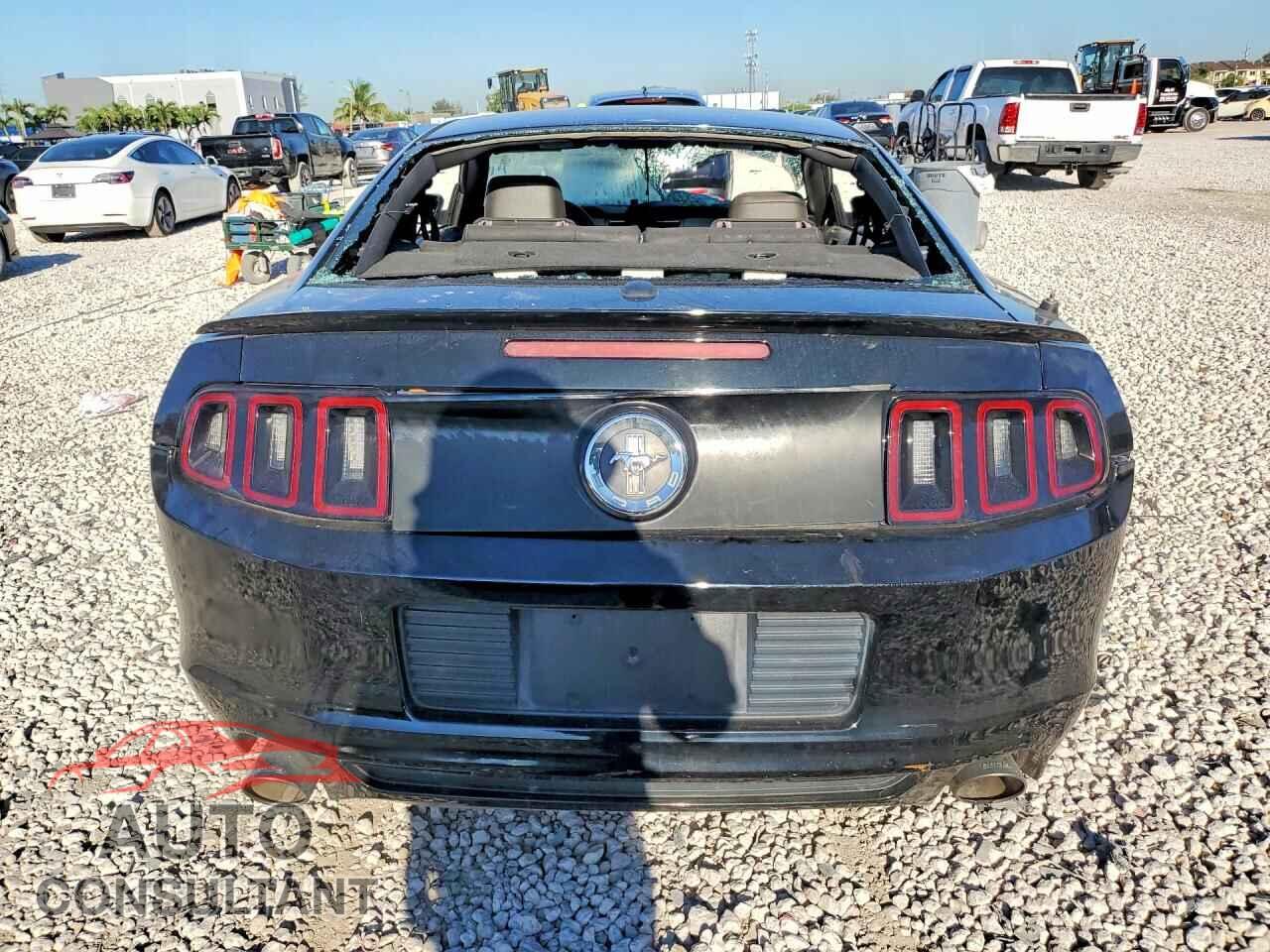 FORD MUSTANG 2014 - 1ZVBP8AM8E5301434