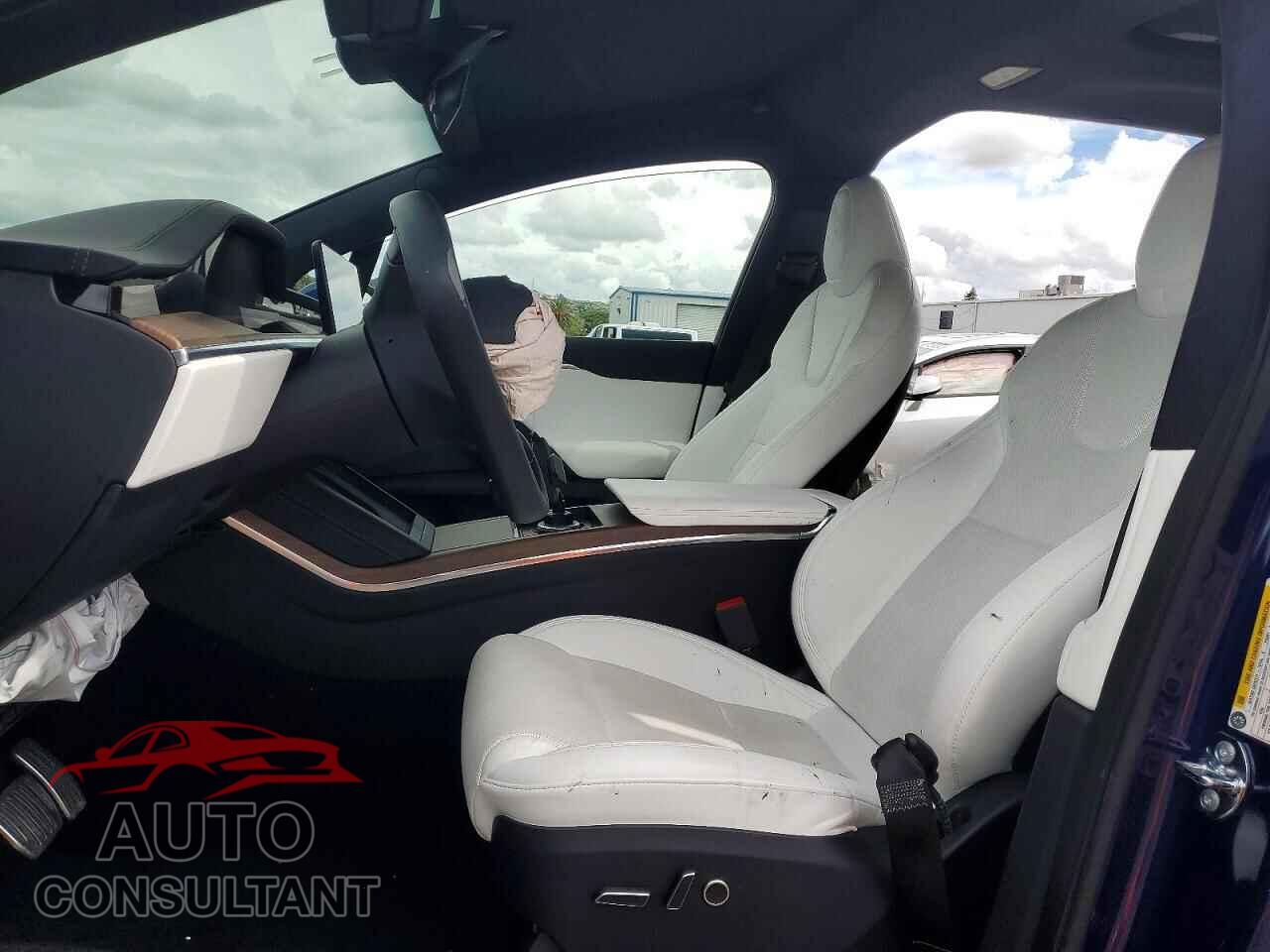 TESLA MODEL X 2023 - 7SAXCBE53PF366359