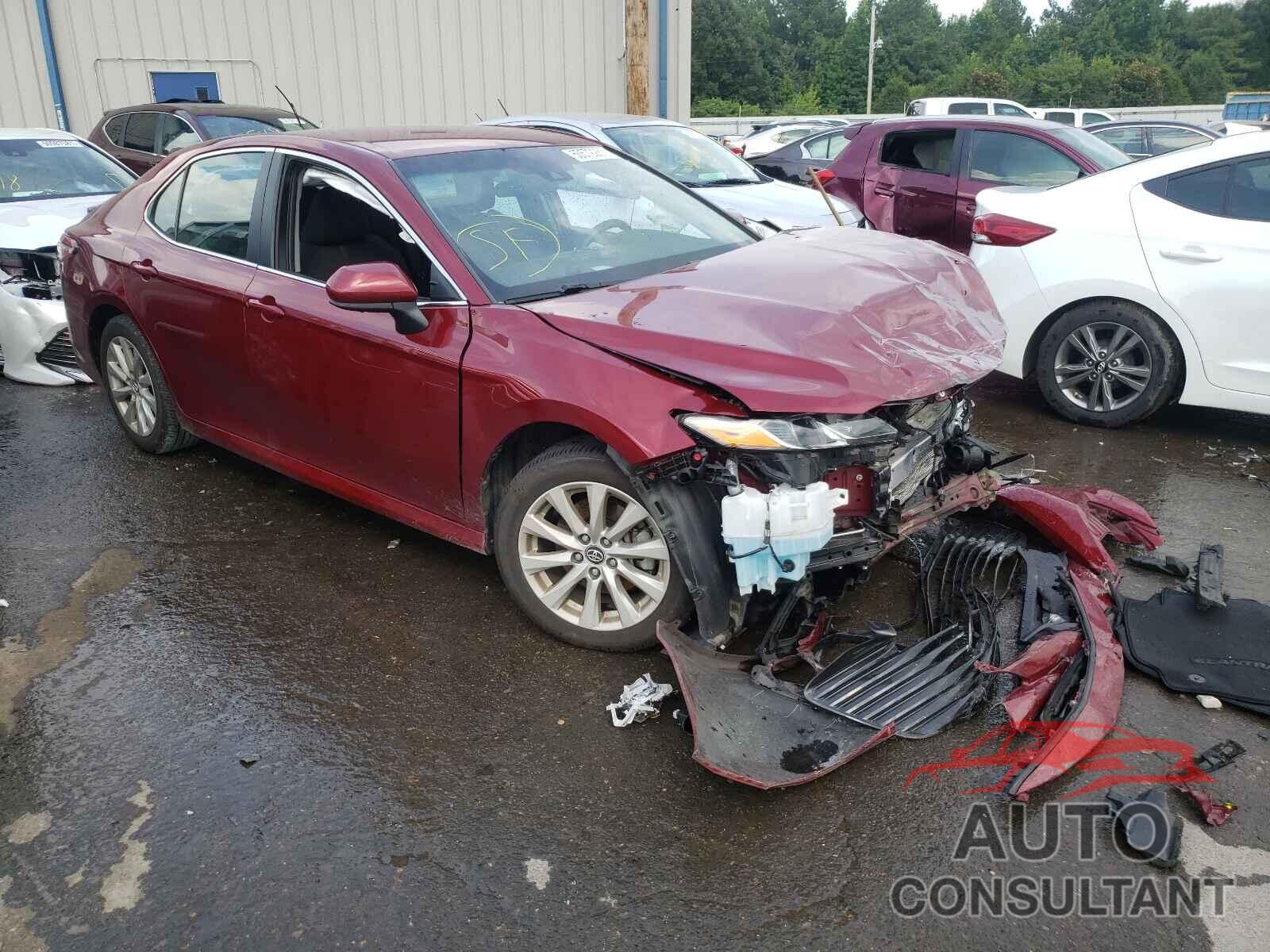 TOYOTA CAMRY 2018 - 4T1B11HK2JU573862