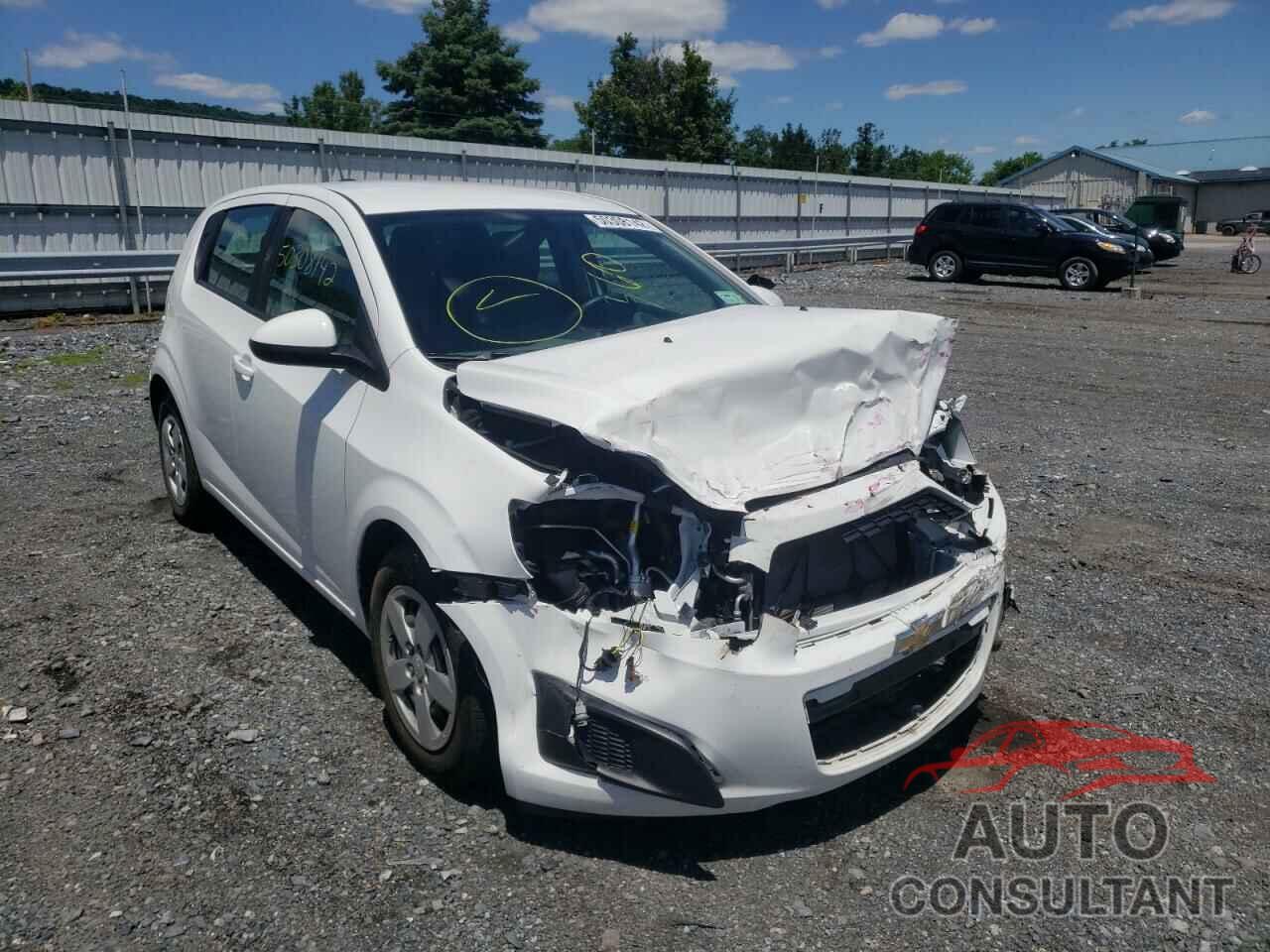 CHEVROLET SONIC 2016 - 1G1JA6SG2G4170953