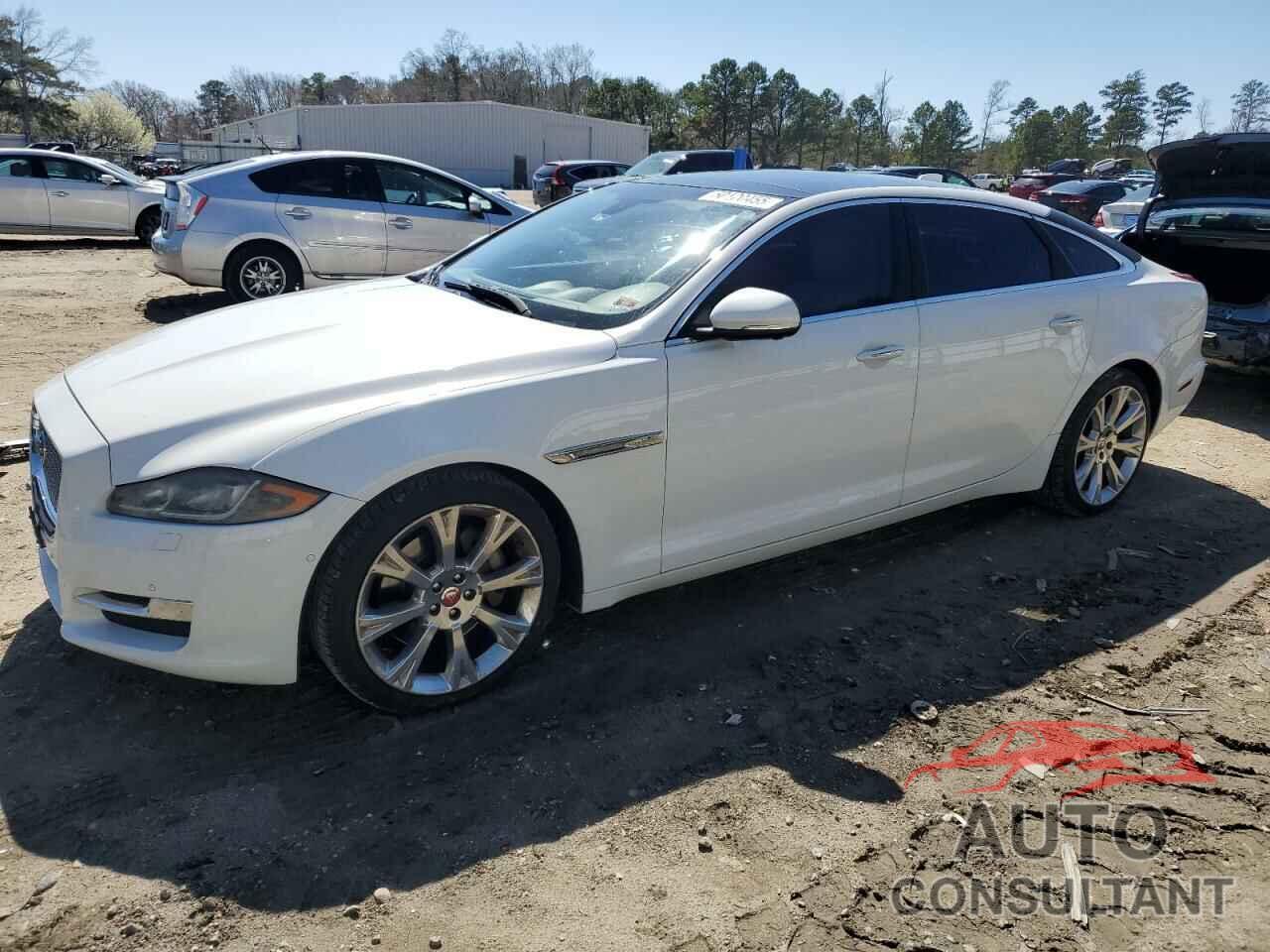 JAGUAR XJ 2016 - SAJWA2G70G8W01136