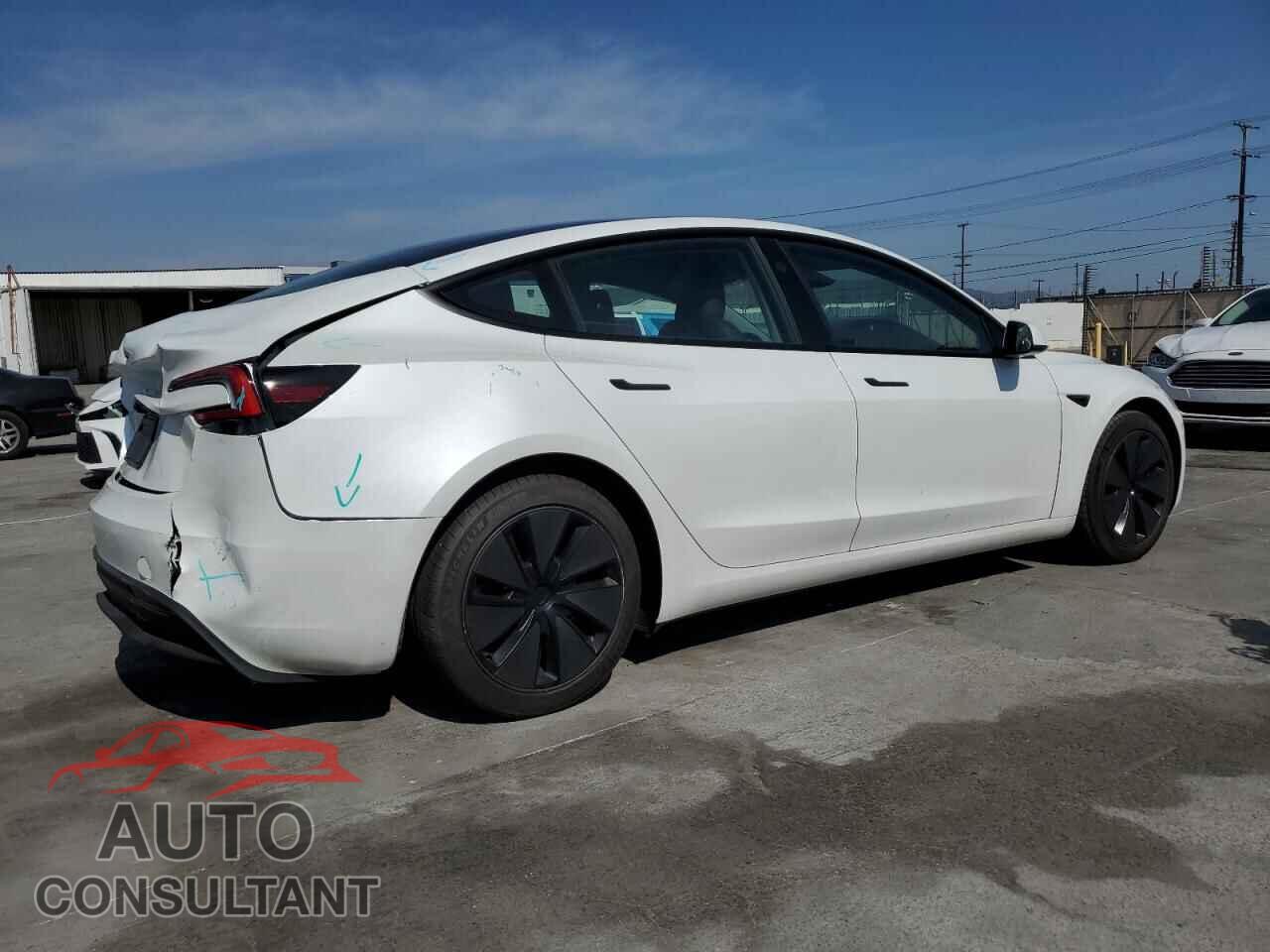 TESLA MODEL 3 2024 - 5YJ3E1EA5RF863817