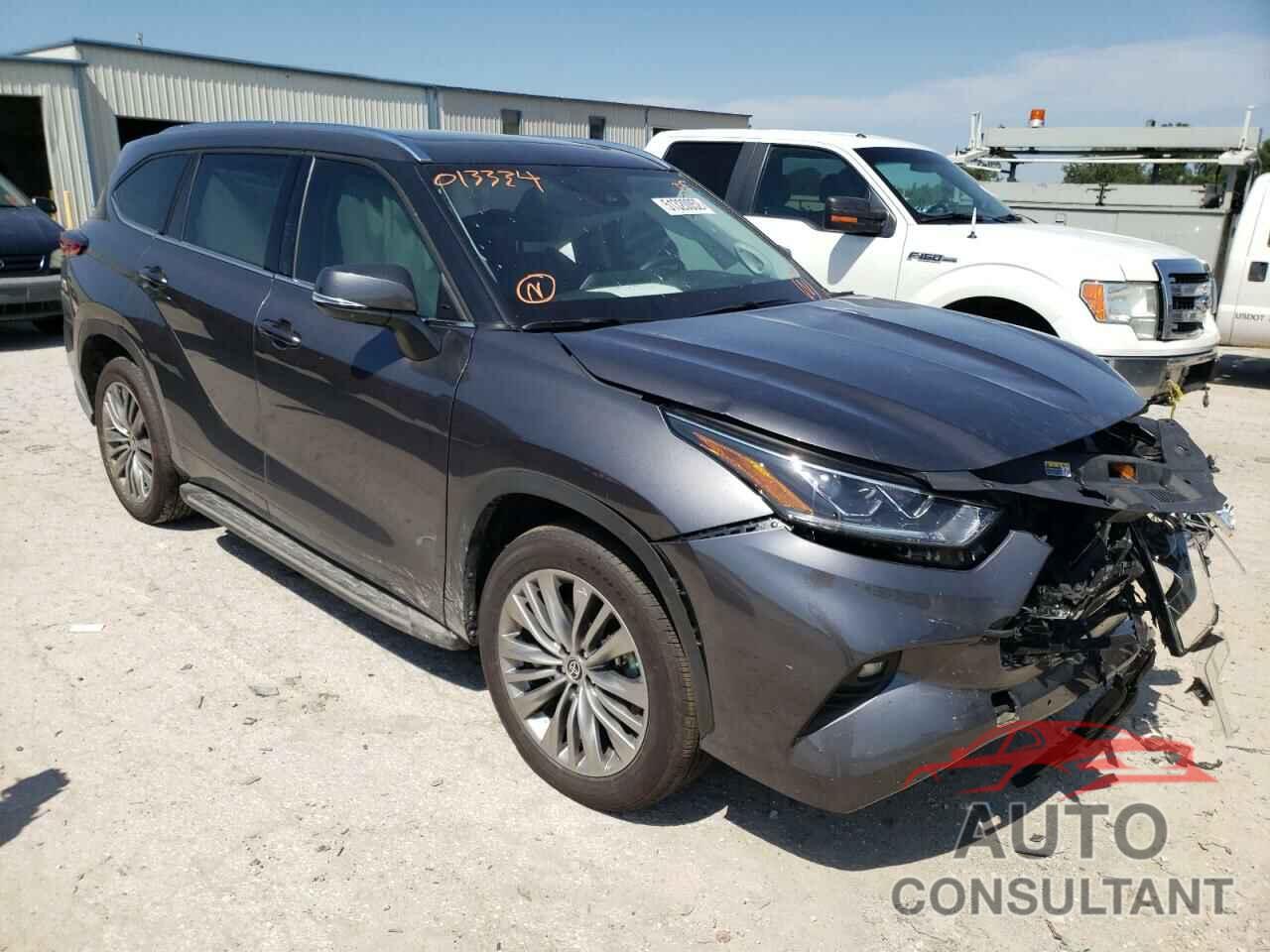 TOYOTA HIGHLANDER 2022 - 5TDFARAH9NS013334
