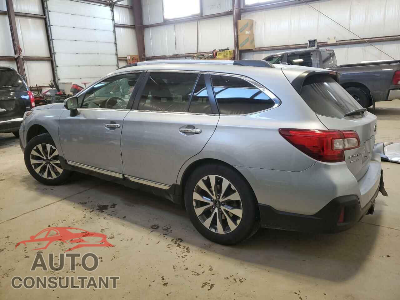 SUBARU OUTBACK 2018 - 4S4BSFTC6J3340843