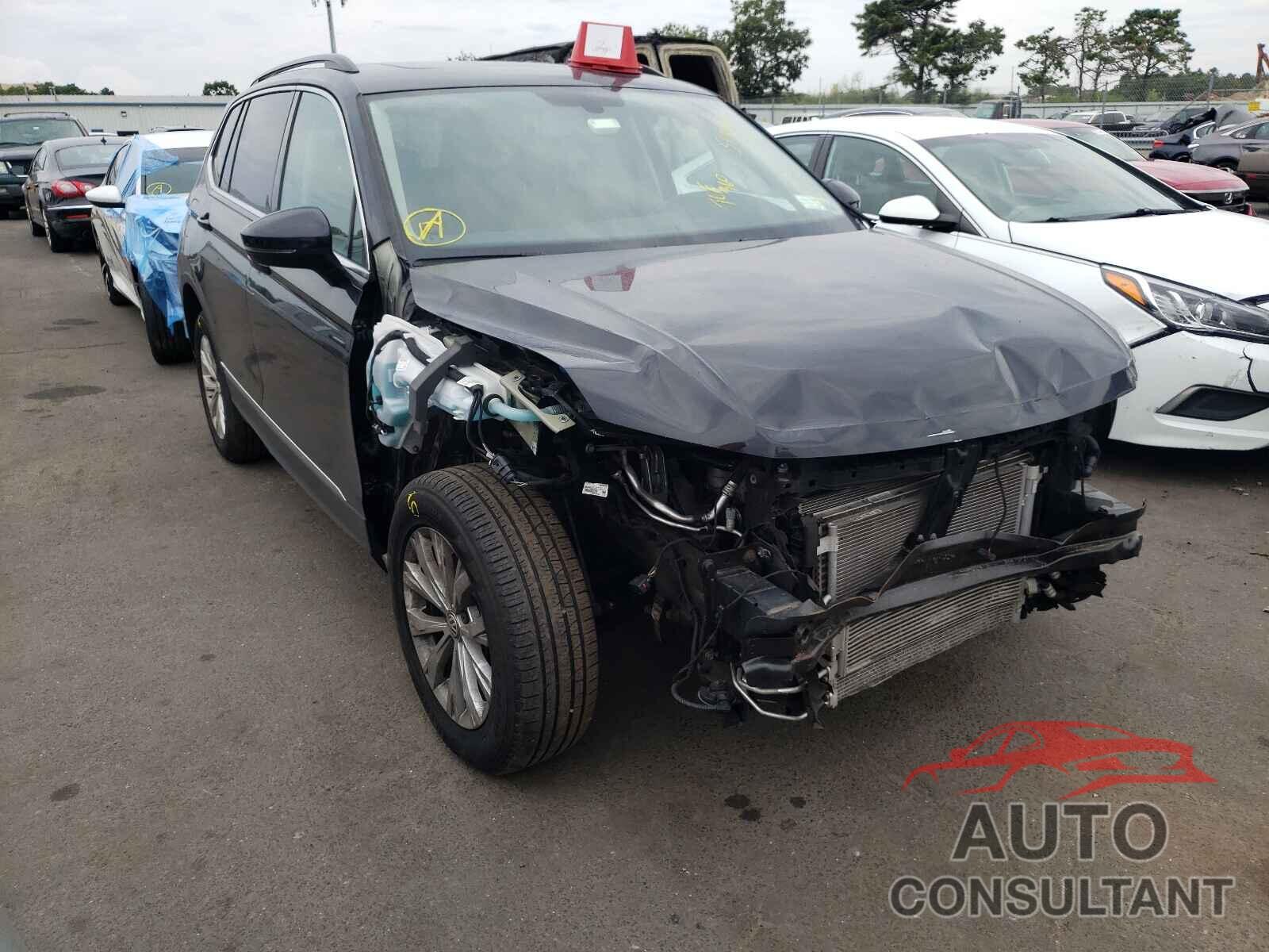 VOLKSWAGEN TIGUAN 2018 - 3VV2B7AX9JM098291