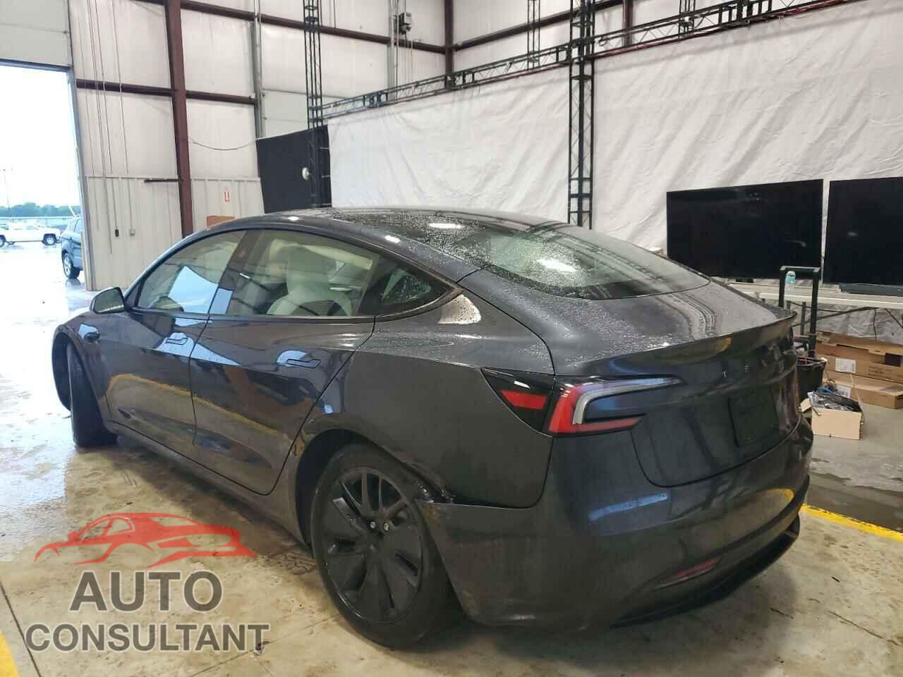 TESLA MODEL 3 2024 - 5YJ3E1EA9RF826639