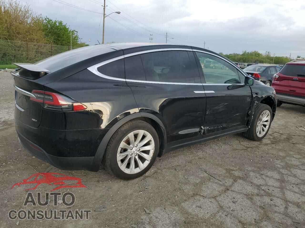TESLA MODEL X 2016 - 5YJXCBE21GF014173