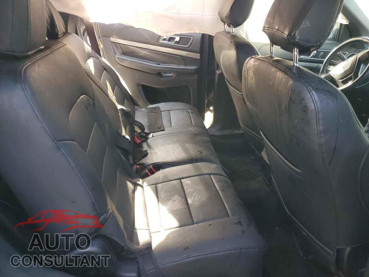 FORD EXPLORER 2018 - 1FM5K7D86JGA67537