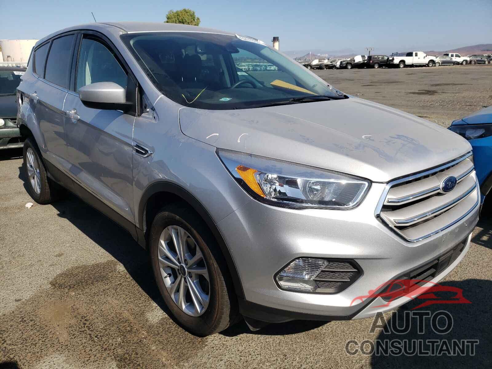 FORD ESCAPE 2018 - 1FMCU0GD0JUB57866