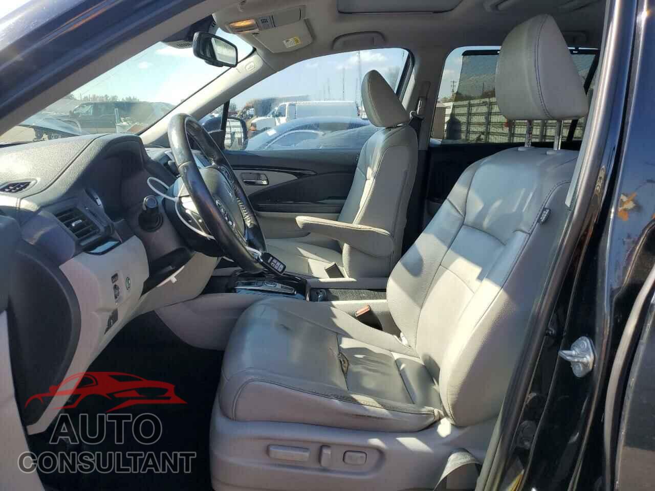 HONDA PILOT 2018 - 5FNYF5H96JB006518