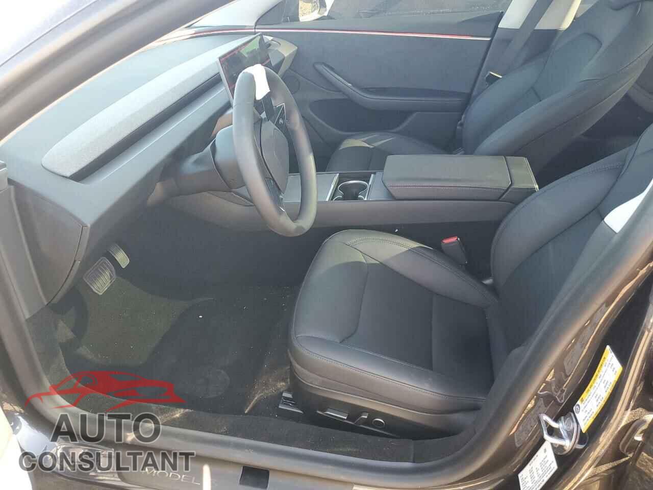 TESLA MODEL 3 2025 - 5YJ3E1EB8SF927606