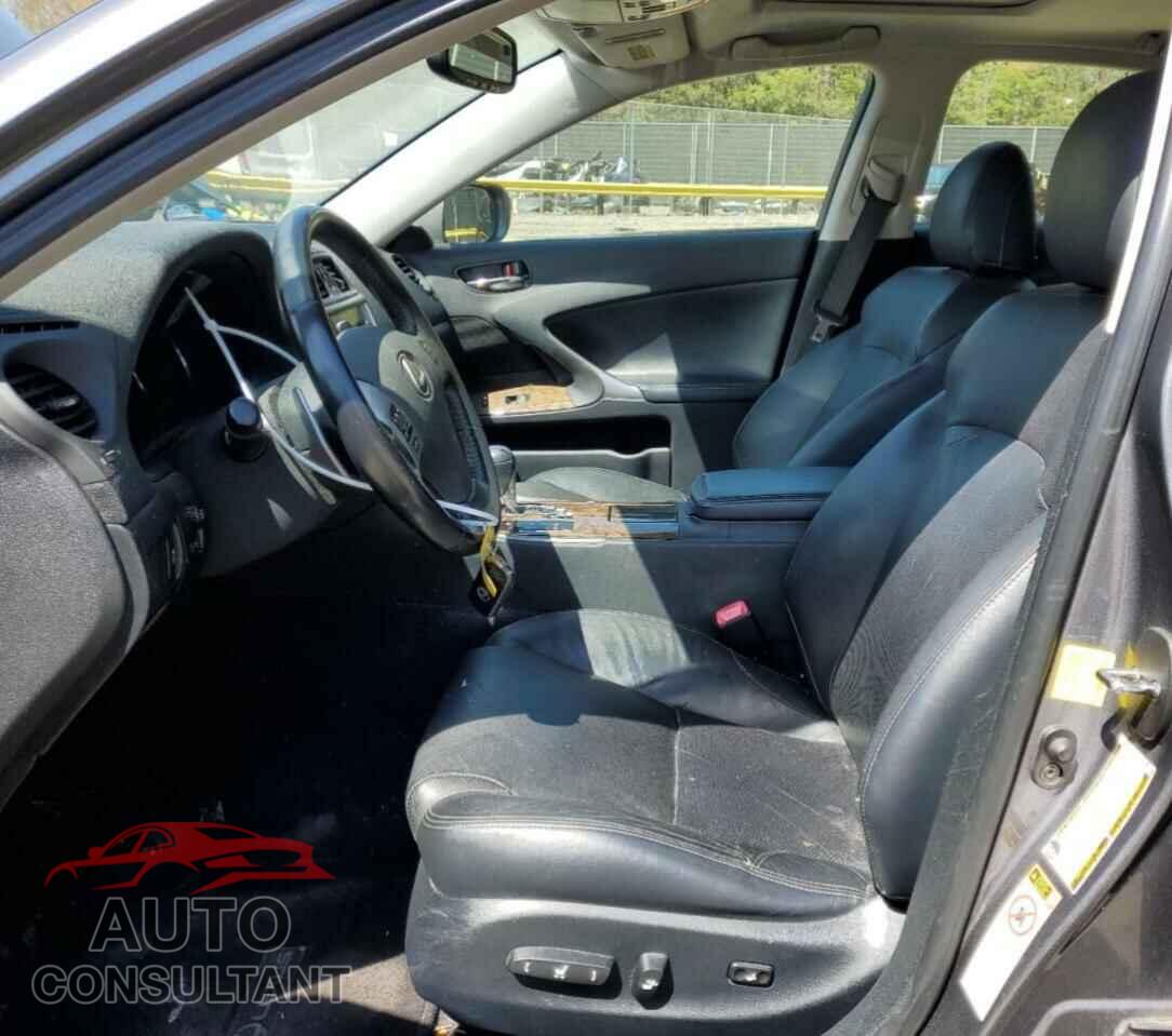 LEXUS IS 2013 - JTHCF5C25D2036068