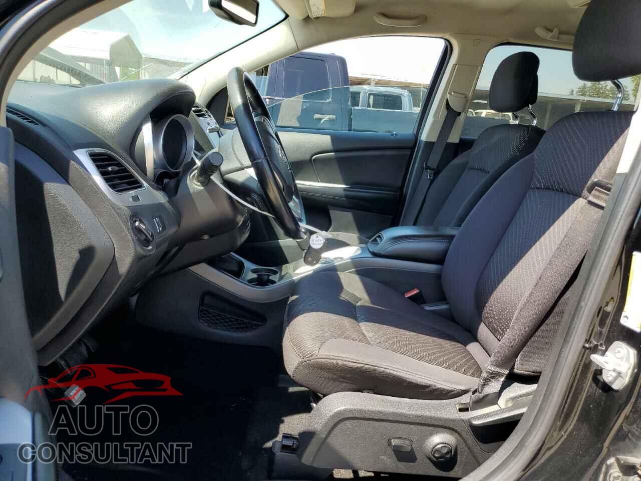DODGE JOURNEY 2015 - 3C4PDCBG7FT584147