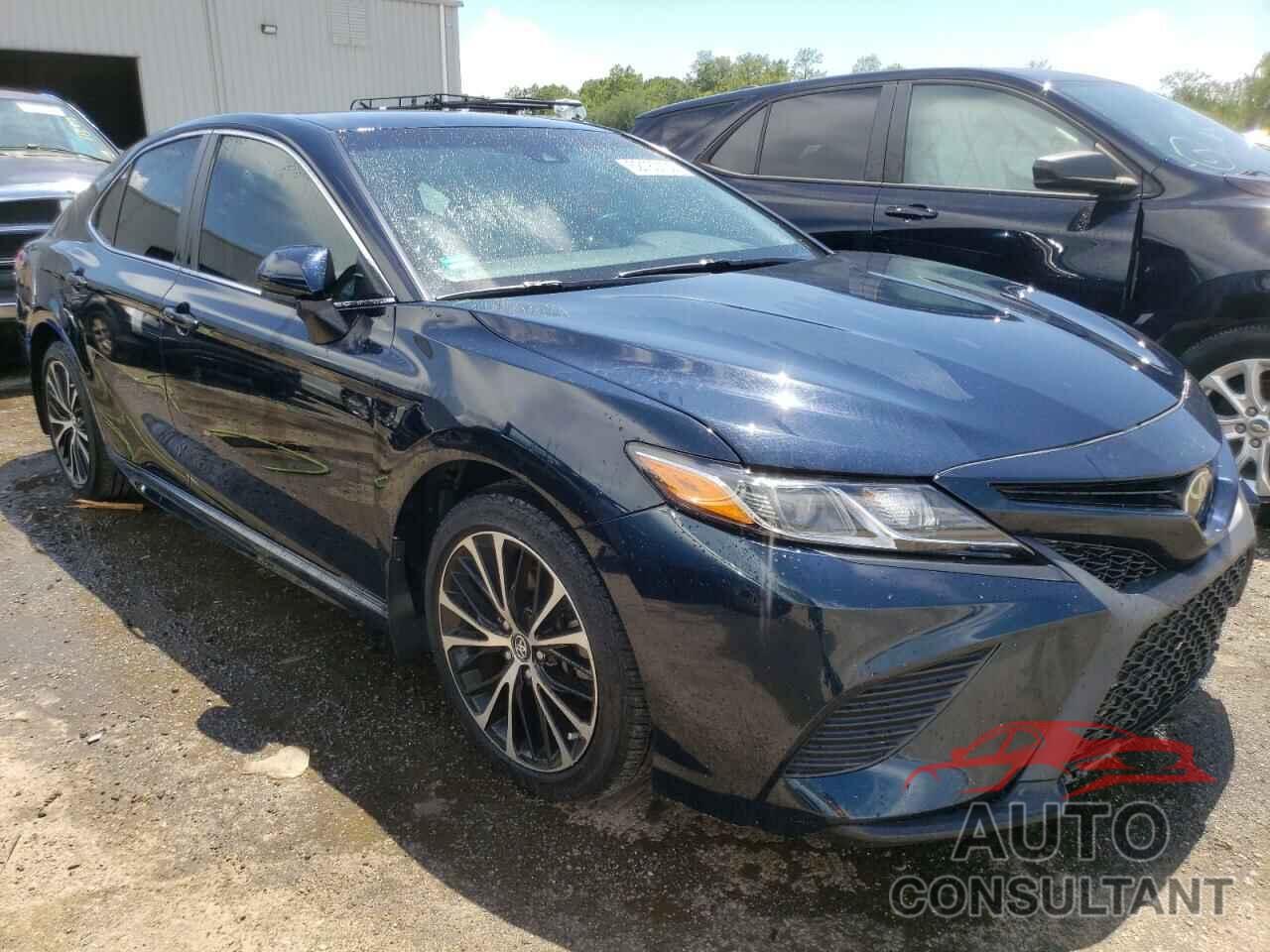 TOYOTA CAMRY 2018 - 4T1B11HK8JU521863