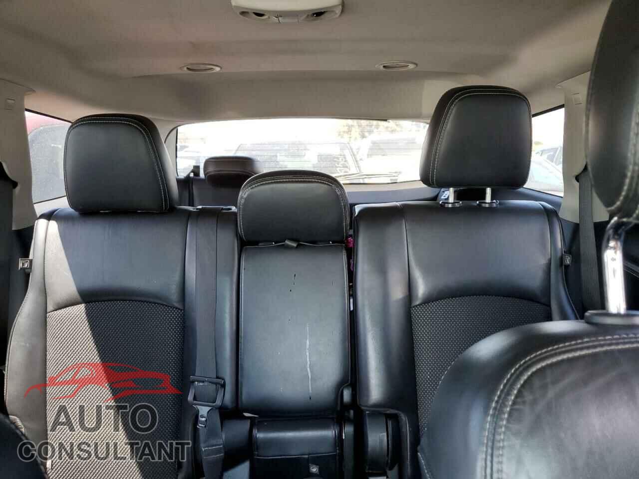DODGE JOURNEY 2018 - 3C4PDCGG3JT379149