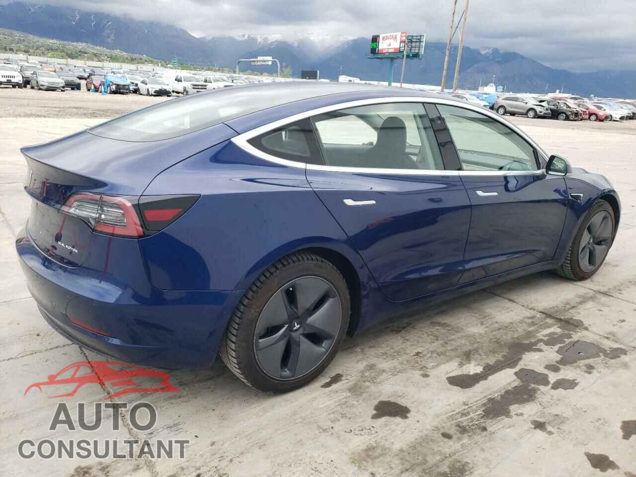 TESLA MODEL 3 2018 - 5YJ3E1EB9JF064720