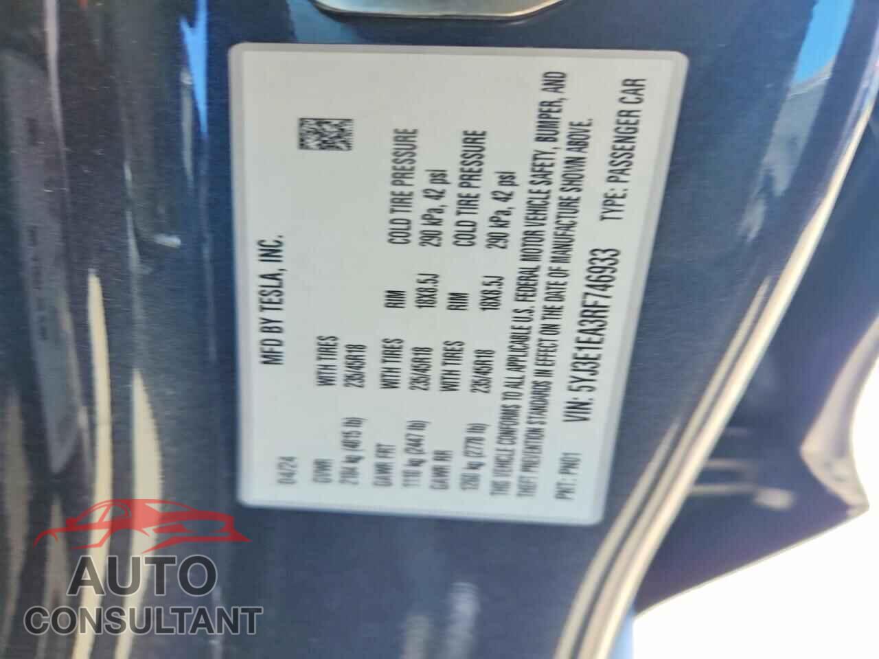 TESLA MODEL 3 2024 - 5YJ3E1EA3RF746933