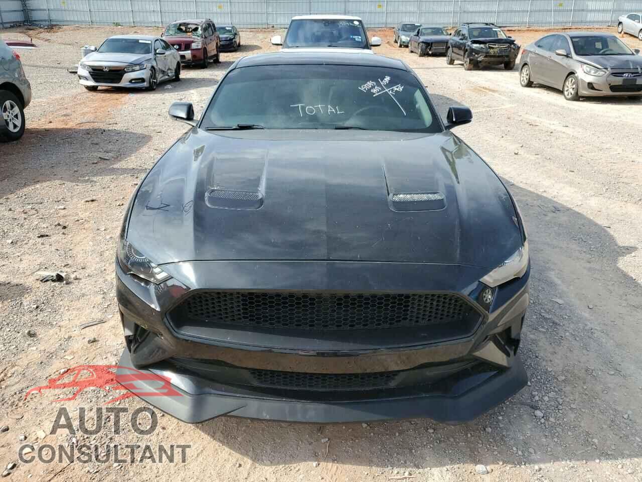 FORD MUSTANG 2018 - 1FA6P8CF8J5184523