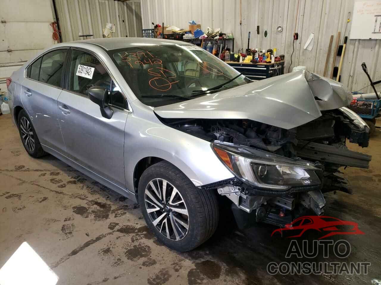 SUBARU LEGACY 2018 - 4S3BNAB61J3019772