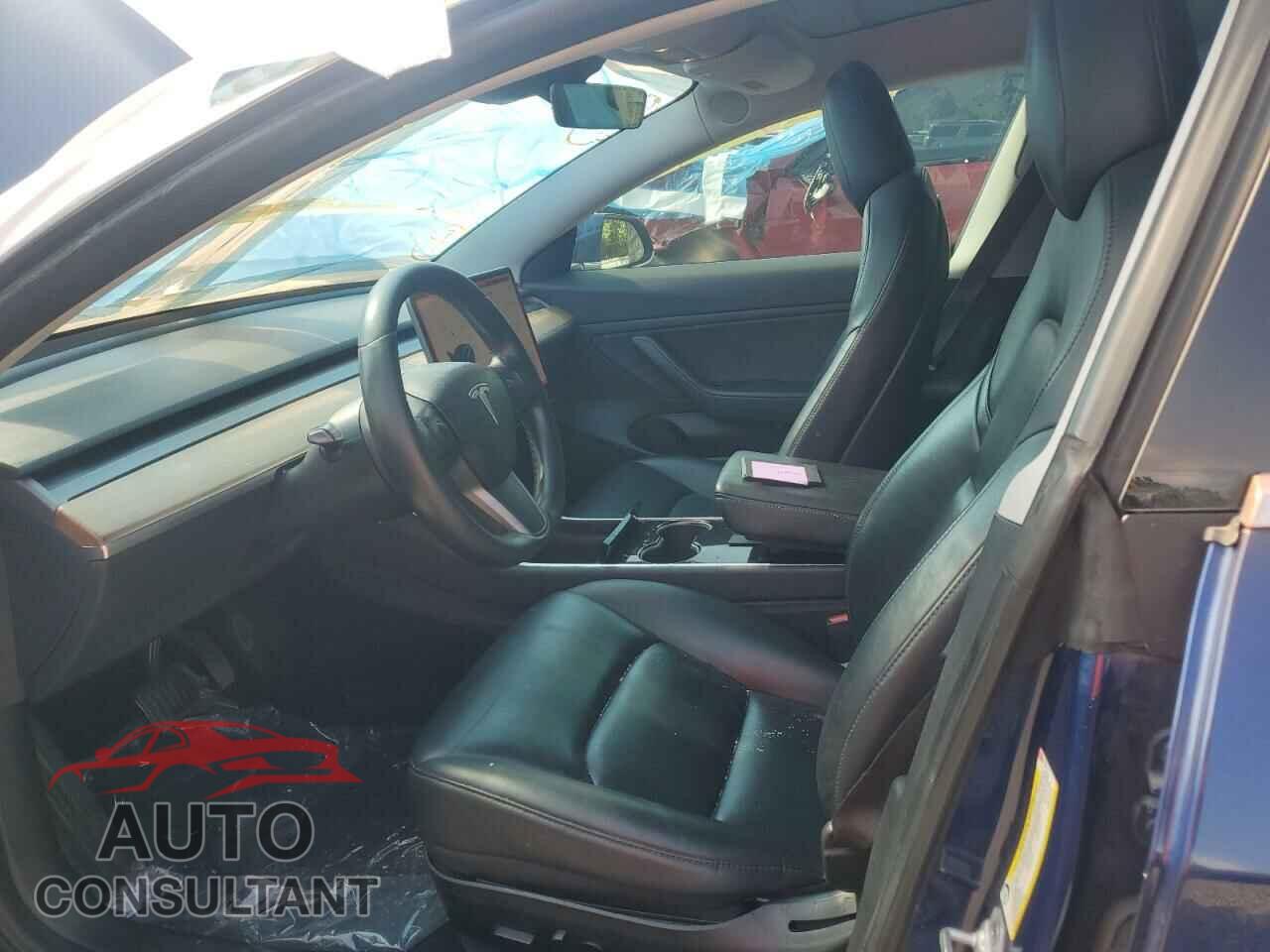 TESLA MODEL 3 2019 - 5YJ3E1EB7KF211053