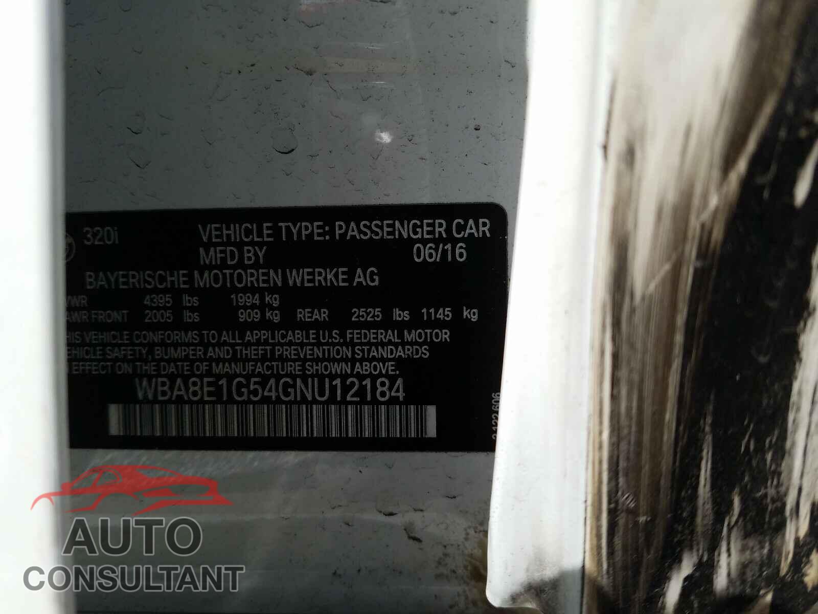 BMW 3 SERIES 2016 - WBA8E1G54GNU12184
