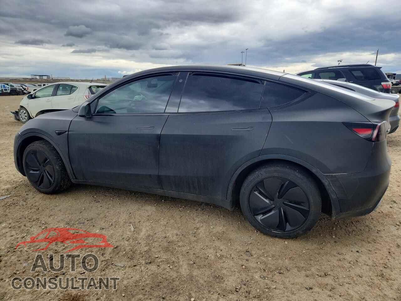 TESLA MODEL Y 2023 - LRWYGDFD3PC057864